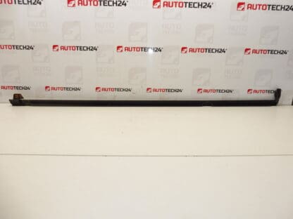Baguette CHROME de porte arrière gauche Citroen C4 Picasso 9334N9