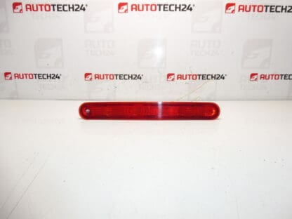 Le troisième feu stop Citroën C3 III 9812257880