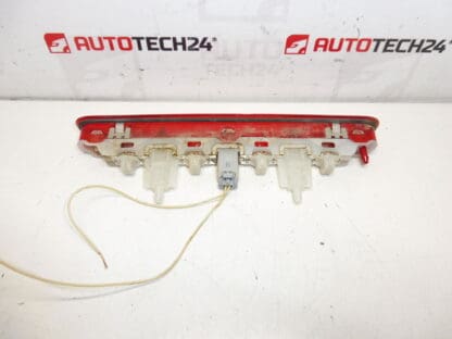 Le troisième feu stop Citroën C3 III 9812257880
