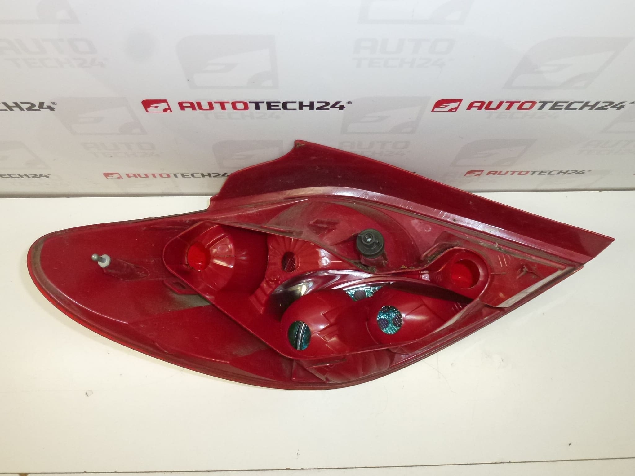 Feu arrière droit Peugeot 207 9649986580 6351Y7