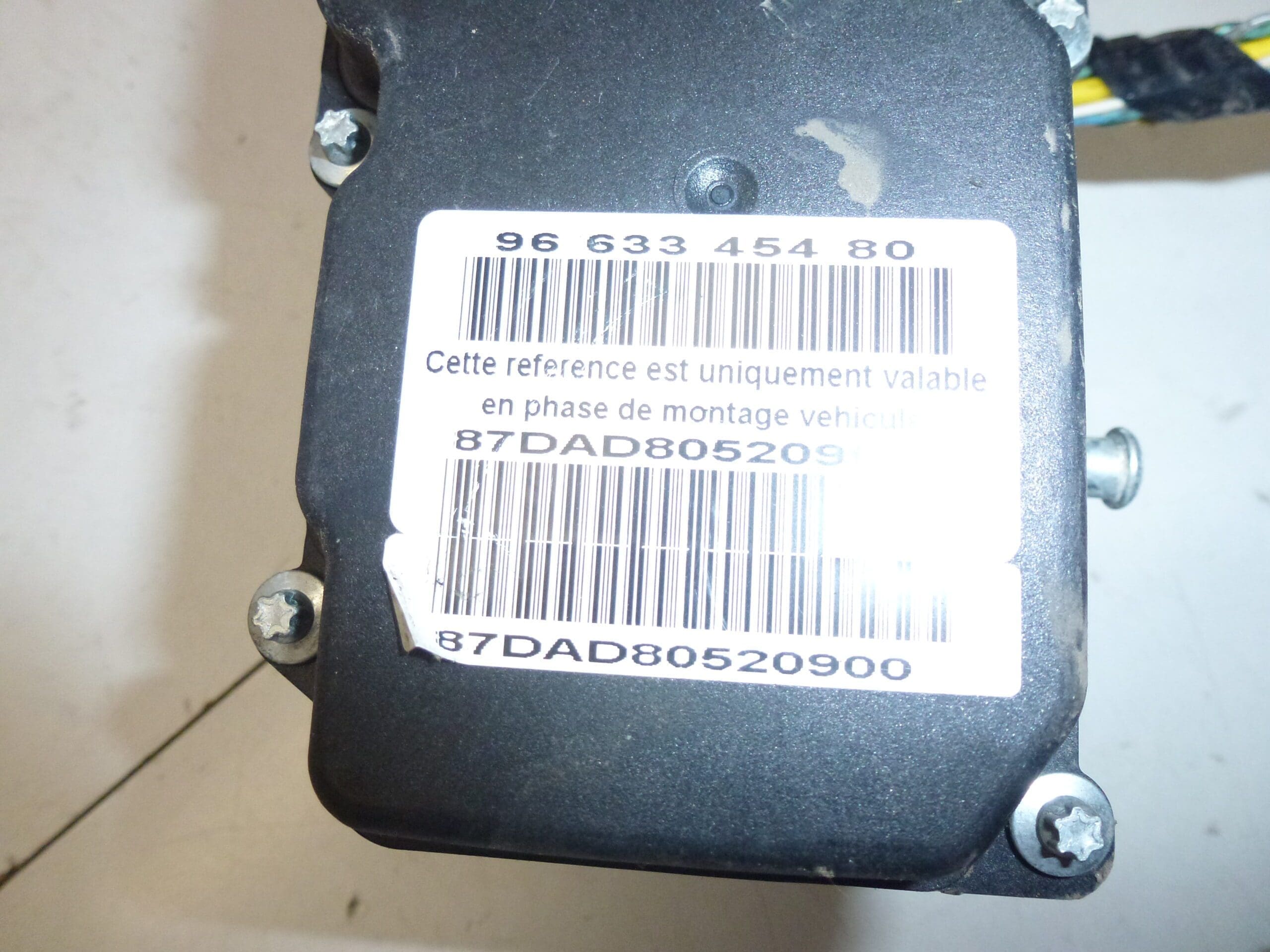 Module ABS Bosch d'occasion pour Citroën C4 et Peugeot 307 — Réf. 9663345480 / 0265800406 – Image 2