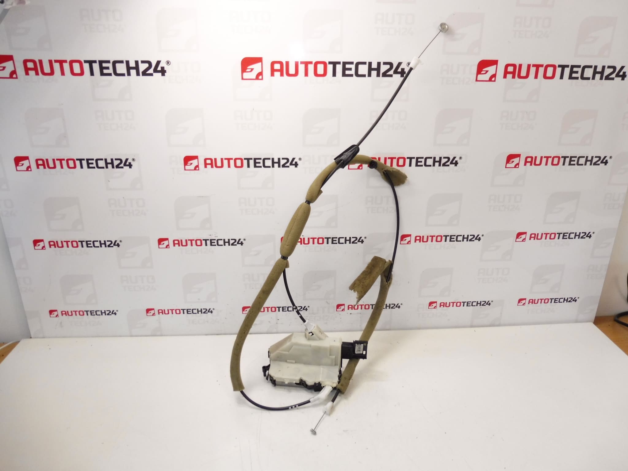 Citroën Berlingo III PSA 828414 9137N8 Porte arrière