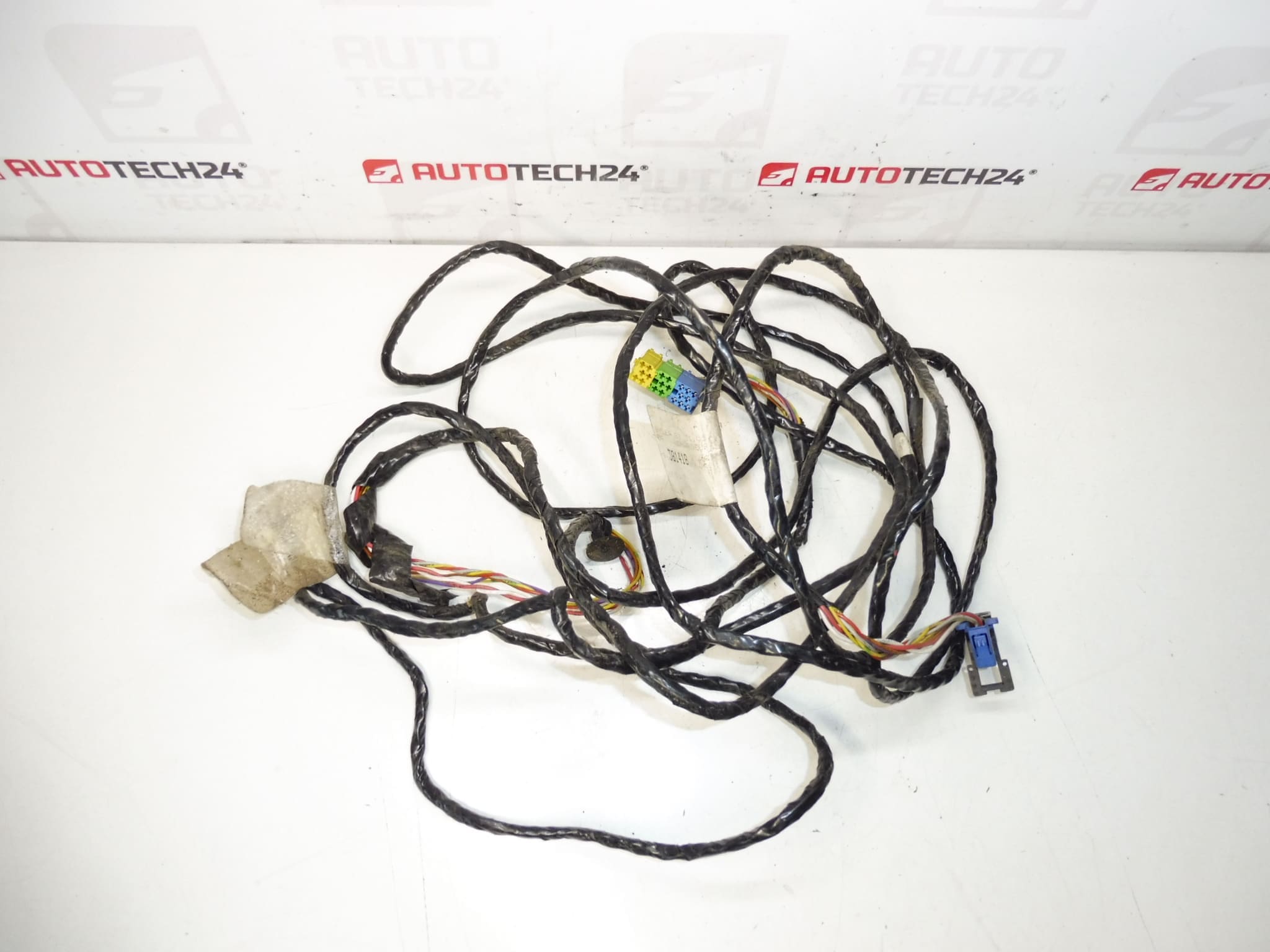 Pugie CD Peugeot 406 9638141880 Changeur