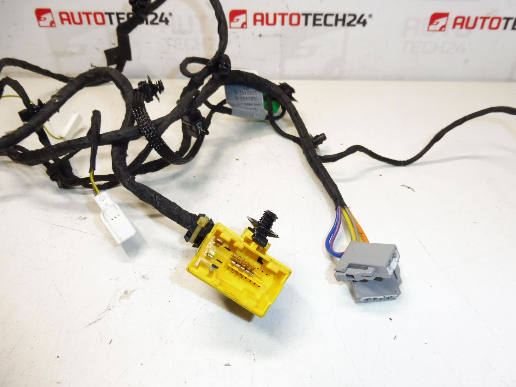 Faisceau de siège avant droit Peugeot 3008 5008 1602452-5 6545XV – Image 2