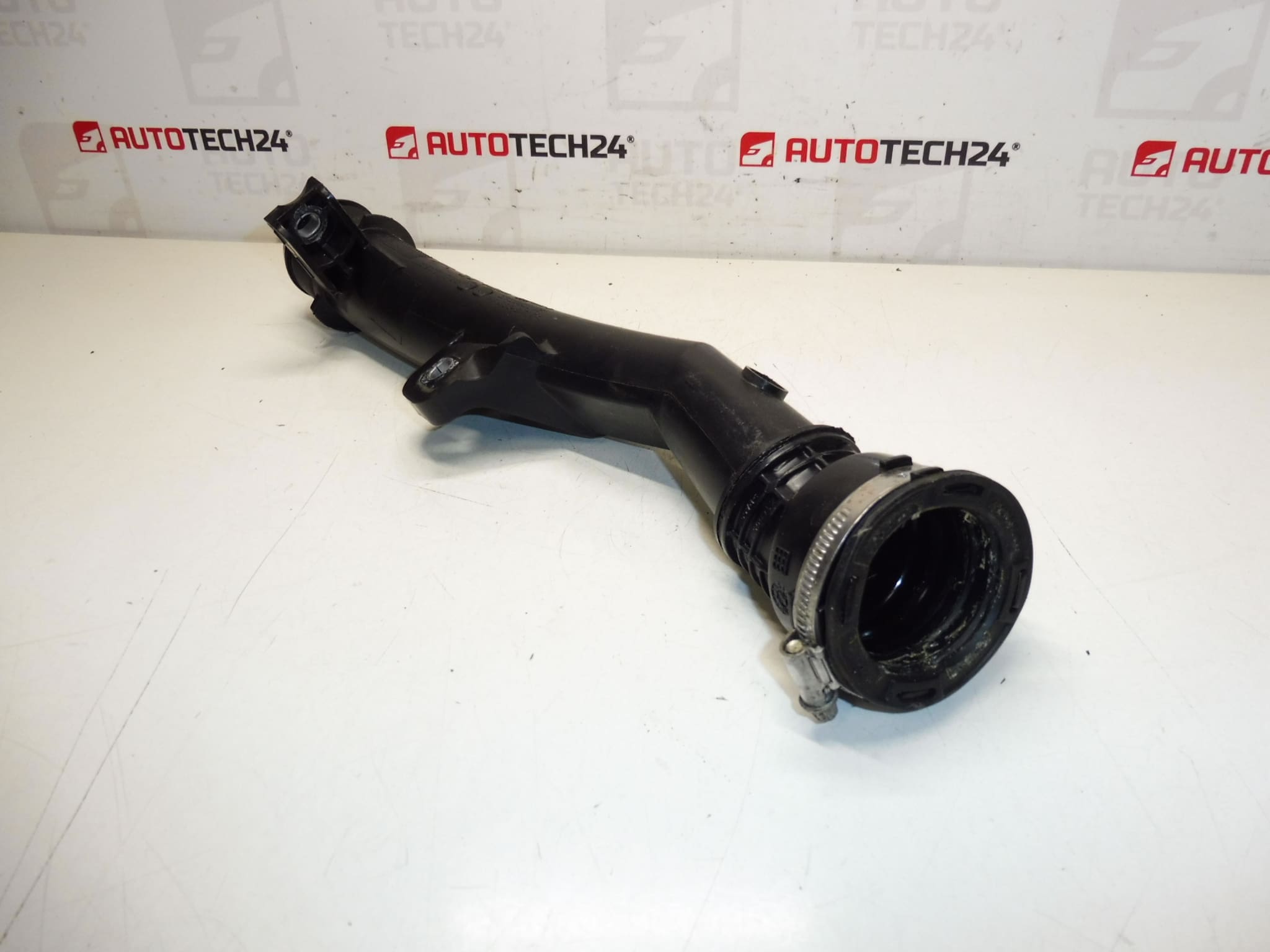 Raccordement air 1.5 HDI Citroën Peugeot 9831710780 – Image 2