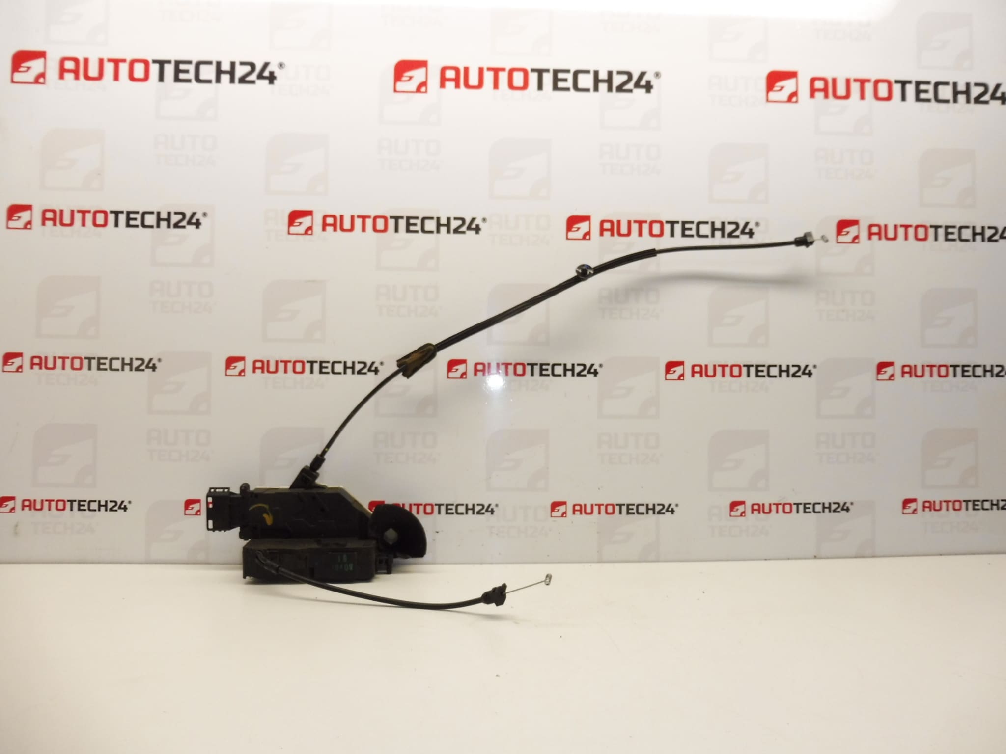 Serrure de porte conducteur Peugeot 207 24090816 24087819 24091816